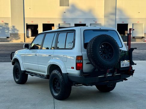 Used 1997 Toyota Land Cruiser Sport Utility 4D image 17