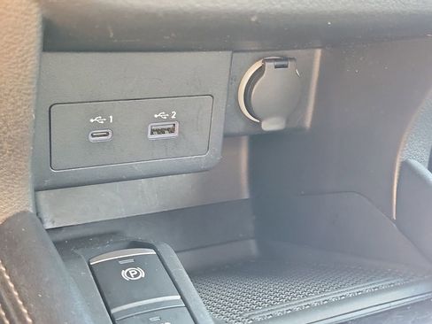 Used 2021 Nissan Kicks SV FWD image 13