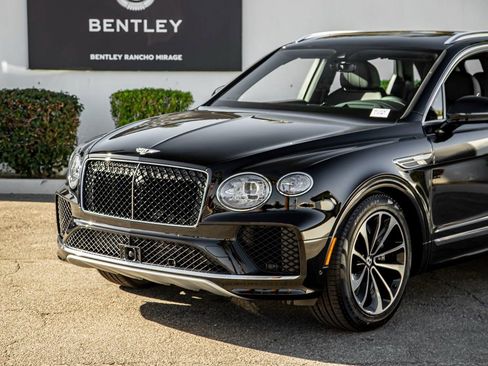 Used 2024 Bentley Bentayga Extended Wheelbase image 6
