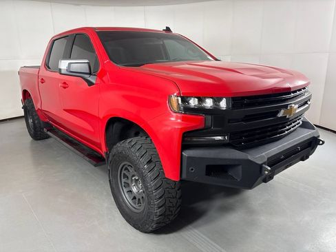 Used 2021 Chevrolet Silverado 1500 LT AWD/4WD image 2