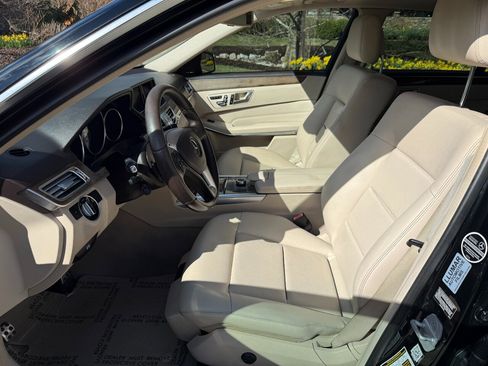 Used 2016 Mercedes-Benz E 350 Sedan image 9