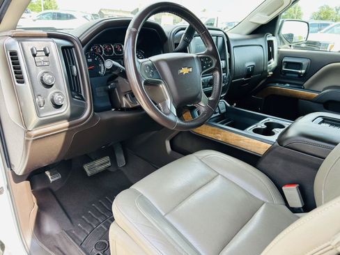 Used 2018 Chevrolet Silverado 1500 LTZ w/ Sport Package AWD/4WD image 11