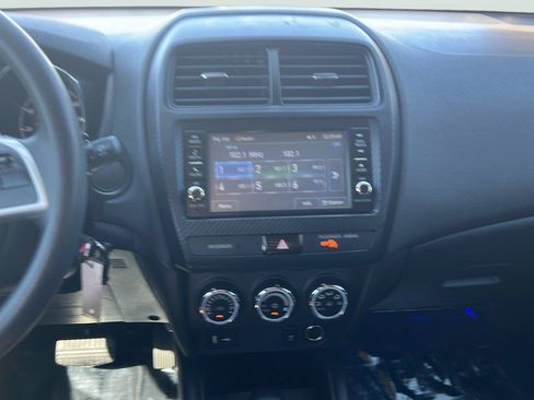 Used 2019 Mitsubishi Outlander Sport ES FWD image 11