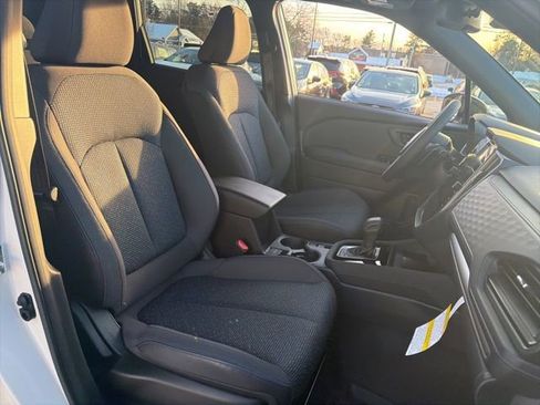 Used 2025 Subaru Forester Premium image 17