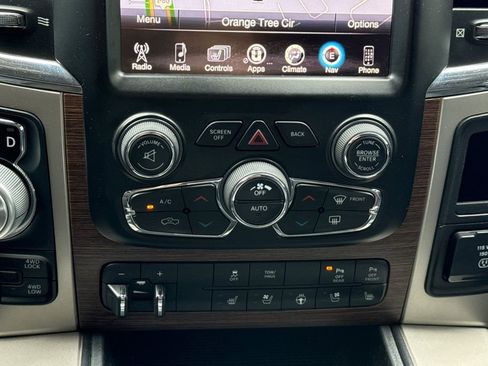 Used 2015 RAM 1500 Laramie w/ Convenience Group AWD/4WD image 29