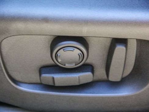 New 2026 Land Rover Range Rover Velar Dynamic SE image 18