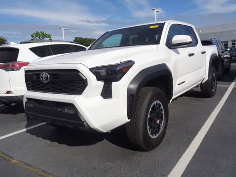Used 2024 Toyota Tacoma TRD Off-Road AWD/4WD image 1