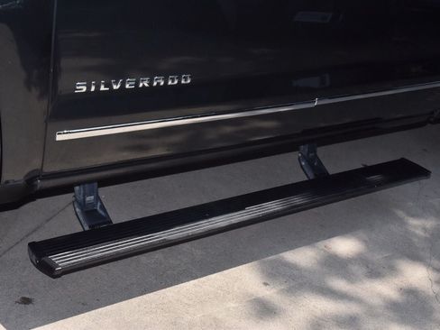 Used 2017 Chevrolet Silverado 1500 LTZ Z71 AWD/4WD image 37