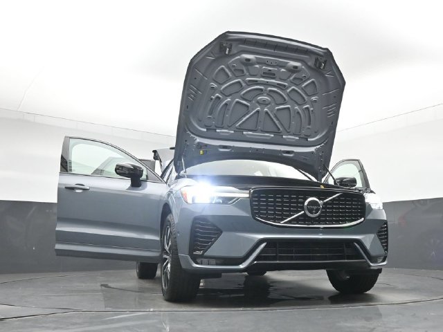 Used 2024 Volvo XC60 B5 Plus w/ Protection Package Premier AWD/4WD image 48