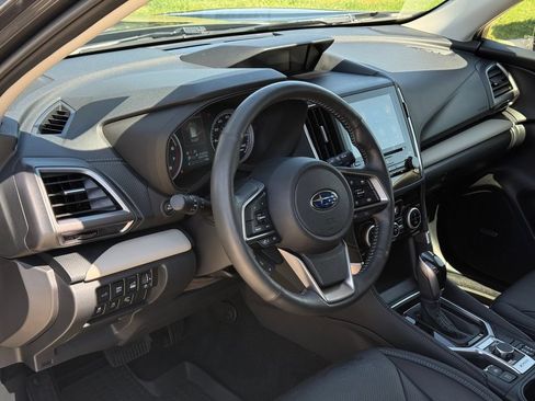 Used 2022 Subaru Forester Limited AWD/4WD image 9