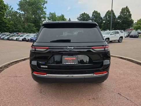 Used 2023 Jeep Grand Cherokee 4WD 4xe image 4
