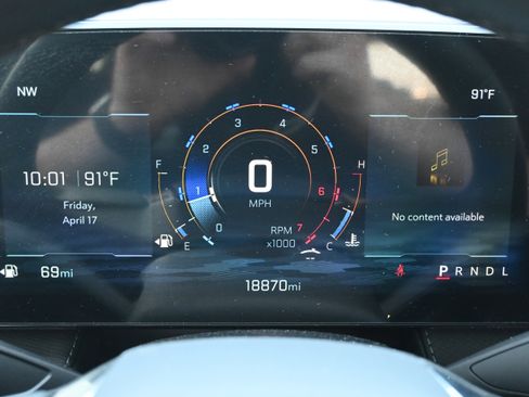 Used 2026 Chevrolet Equinox LT w/ Convenience Package II image 12