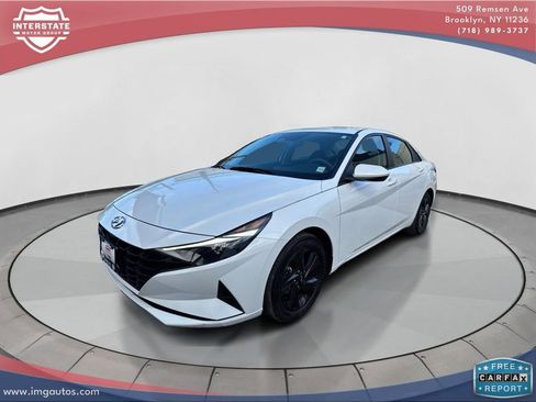 Used 2022 Hyundai Elantra SEL image 1