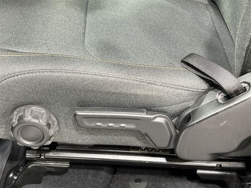 Used 2024 Jeep Wrangler Sahara image 12