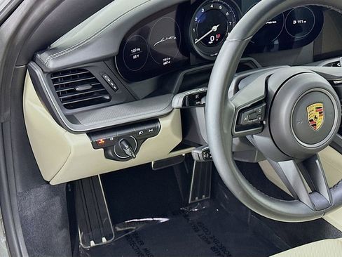 Used 2022 Porsche 911 Carrera image 11