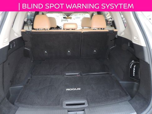 Used 2022 Nissan Rogue Platinum w/ Head-Up Display Package image 13