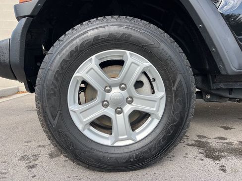 Used 2021 Jeep Wrangler Unlimited Sport image 25