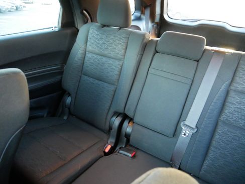 Used 2022 Dodge Durango SXT image 12