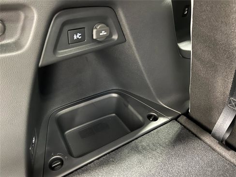 New 2025 Honda Pilot Touring image 37