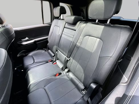 Used 2021 Mercedes-Benz GLB 250 image 20