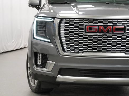 Used 2021 GMC Yukon XL Denali w/ Denali Premium Package AWD/4WD image 37