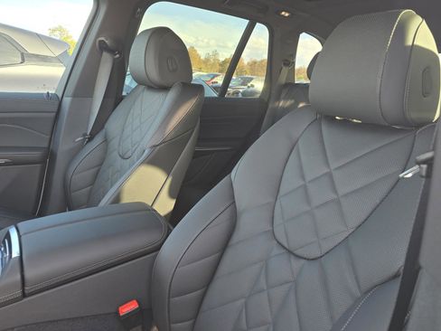 New 2026 BMW X5 xDrive40i w/ M Sport Package image 14
