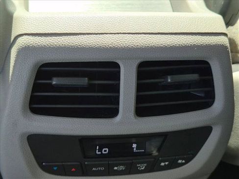 Used 2018 Honda Pilot EX image 15