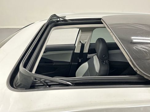 Certified 2022 Volkswagen Taos SEL AWD/4WD image 20