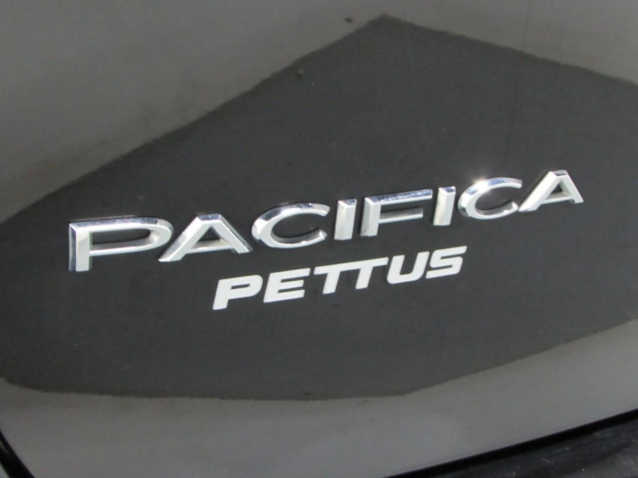 Used 2025 Chrysler Pacifica Select FWD image 32
