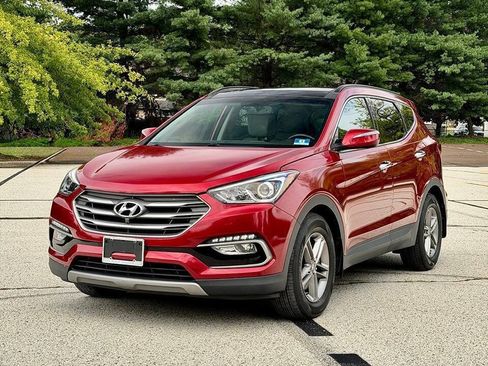 Used 2017 Hyundai Santa Fe Sport w/ 2.4L Tech Package 04 AWD/4WD image 2