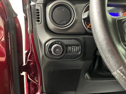 Used 2022 Jeep Wrangler Unlimited Sport AWD/4WD image 19