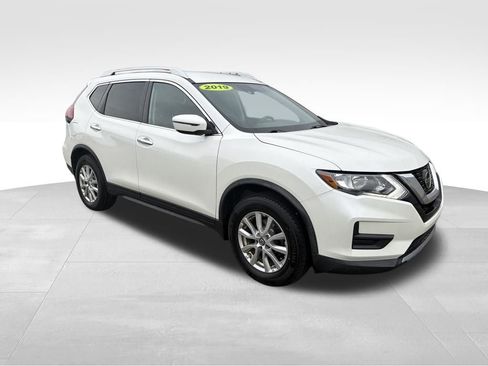 Used 2019 Nissan Rogue SV image 8