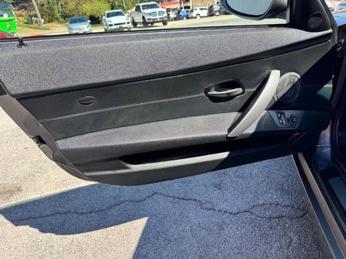 Used 2004 BMW Z4 2.5i image 10