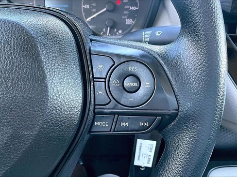 Used 2023 Toyota Corolla LE image 18