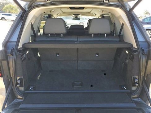 Used 2025 BMW X7 xDrive40i image 37