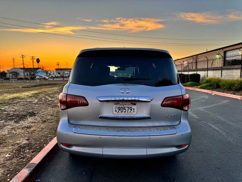 Used 2016 INFINITI QX80 Luxe w/ 22" Wheel Package image 6