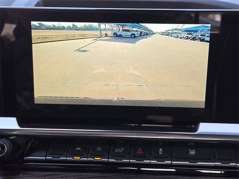 New 2026 Chevrolet Silverado 1500 LT w/ Convenience Package II image 9