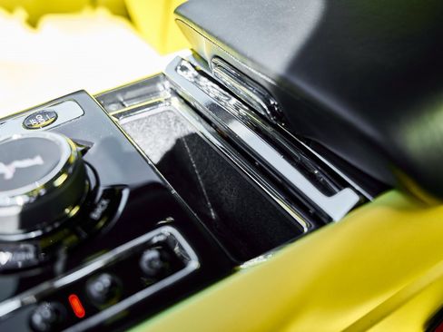 Used 2022 Rolls-Royce Cullinan Black Badge w/ Dark Exterior Package image 71