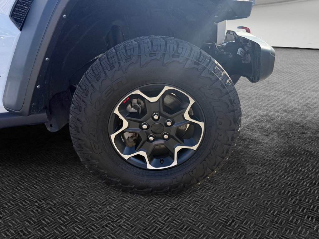 Used 2023 Jeep Wrangler Unlimited Rubicon w/ Cold Weather Group AWD/4WD image 11