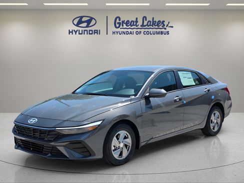 New 2026 Hyundai Elantra SE FWD image 1