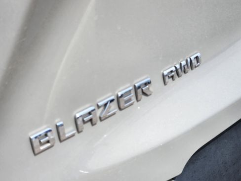 Used 2021 Chevrolet Blazer LT AWD/4WD image 12