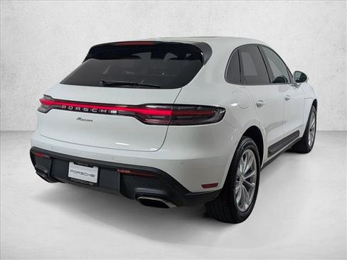 Certified 2023 Porsche Macan image 9