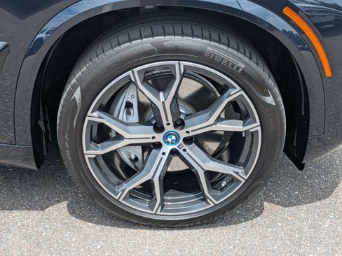 Used 2024 BMW X5 xDrive50e w/ M Sport Package AWD/4WD image 10