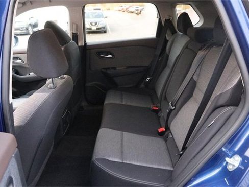 Certified 2023 Nissan Rogue SV image 9