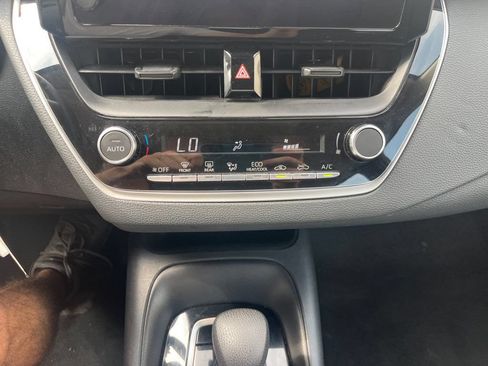 Used 2024 Toyota Corolla LE FWD image 17