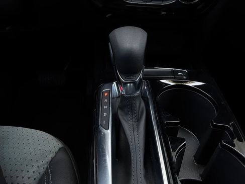 Used 2025 Chevrolet Trax LT FWD image 21