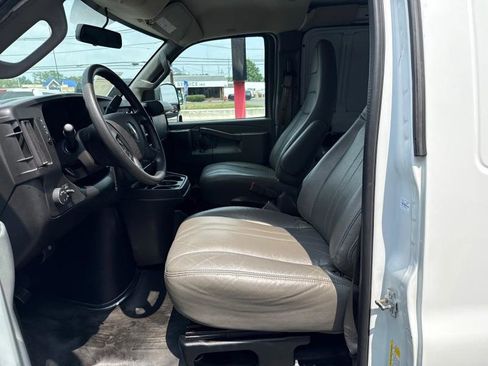Used 2020 Chevrolet Express 2500 w/ Driver Convenience Package image 13