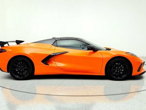 Used 2023 Chevrolet Corvette Stingray Preferred Conv w/ Z51 Performance Package RWD image 4