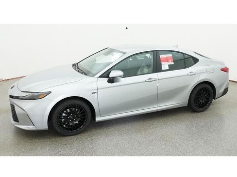 New 2026 Toyota Camry LE FWD image 2