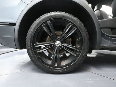 Used 2019 Volkswagen Tiguan SEL Premium R-Line image 14
